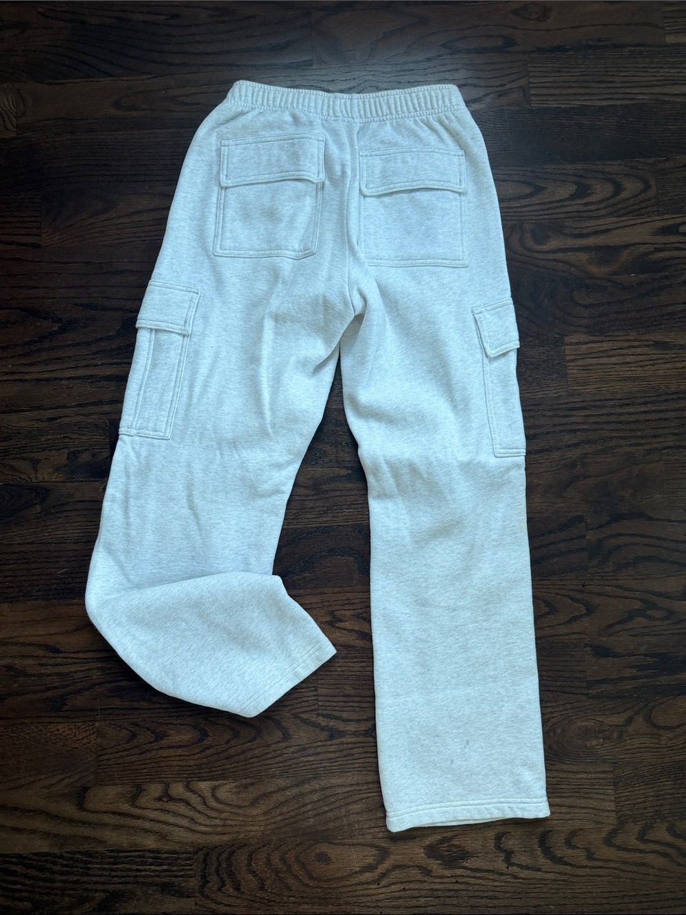 Aritzia Sweatpants in Light Gray - Picture 5 of 6